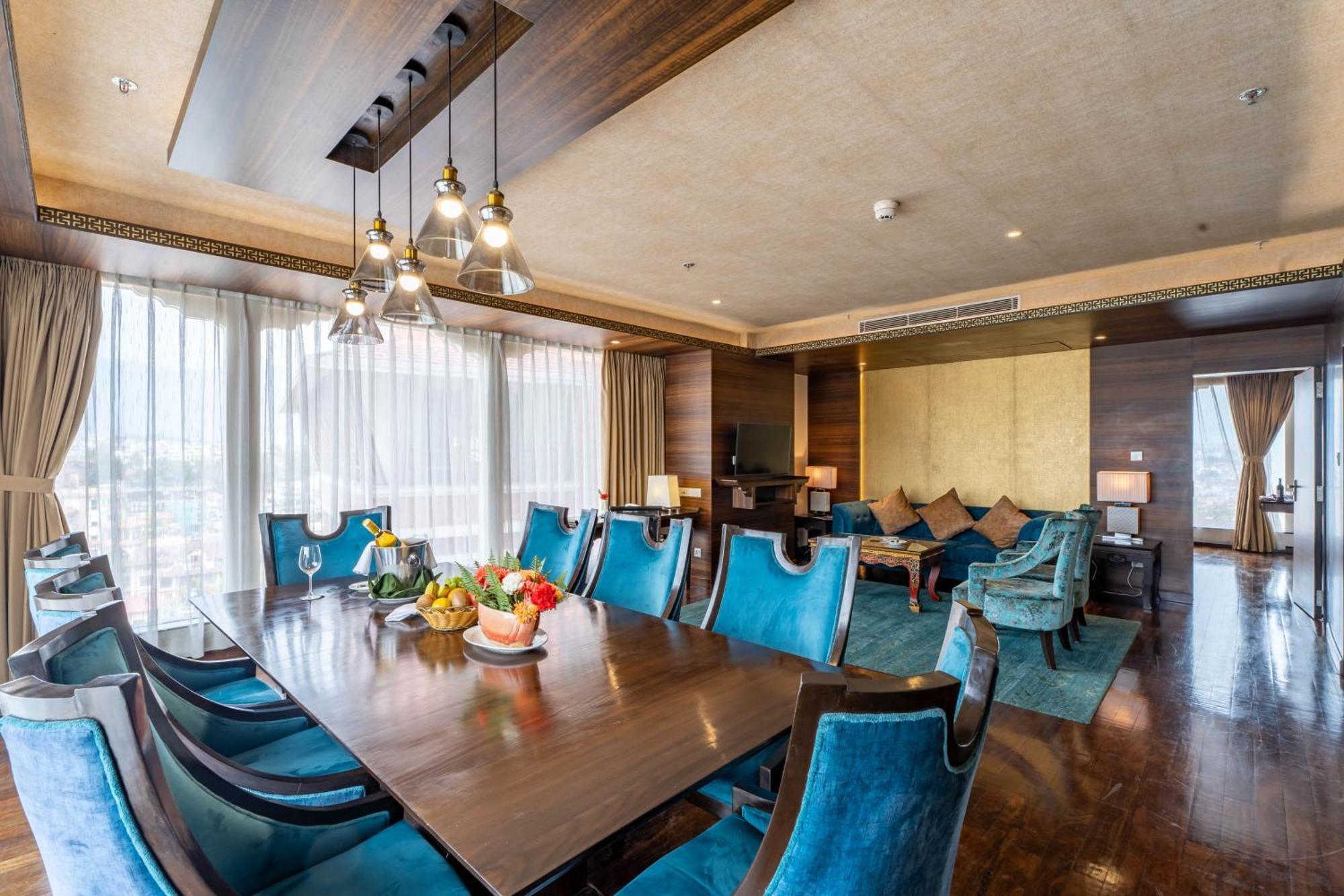 Hotel Ramada By Wyndham Kathmandu Dhumbarahi Exteriér fotografie