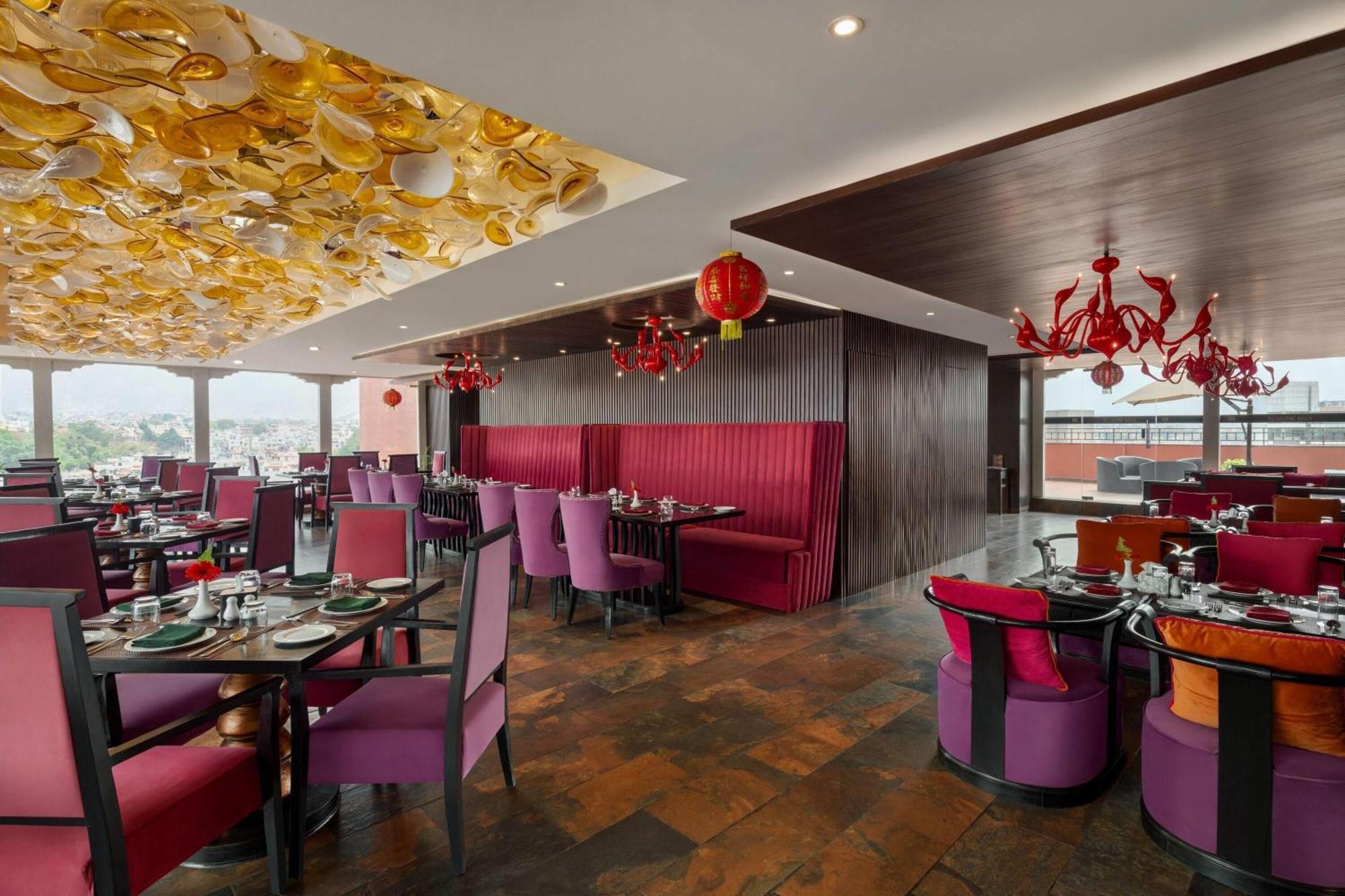 Hotel Ramada By Wyndham Kathmandu Dhumbarahi Exteriér fotografie